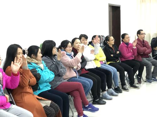 融合释压，聚力前行——广州市第一一四中学教师团队培训侧记